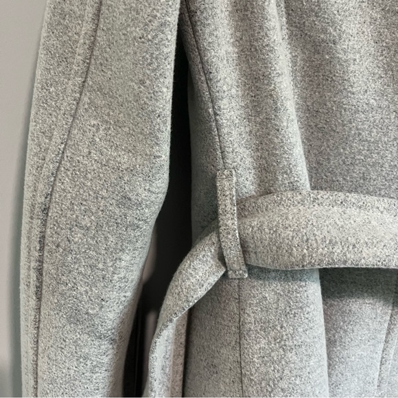 Light grey Babaton jacket - Picture 12 of 16